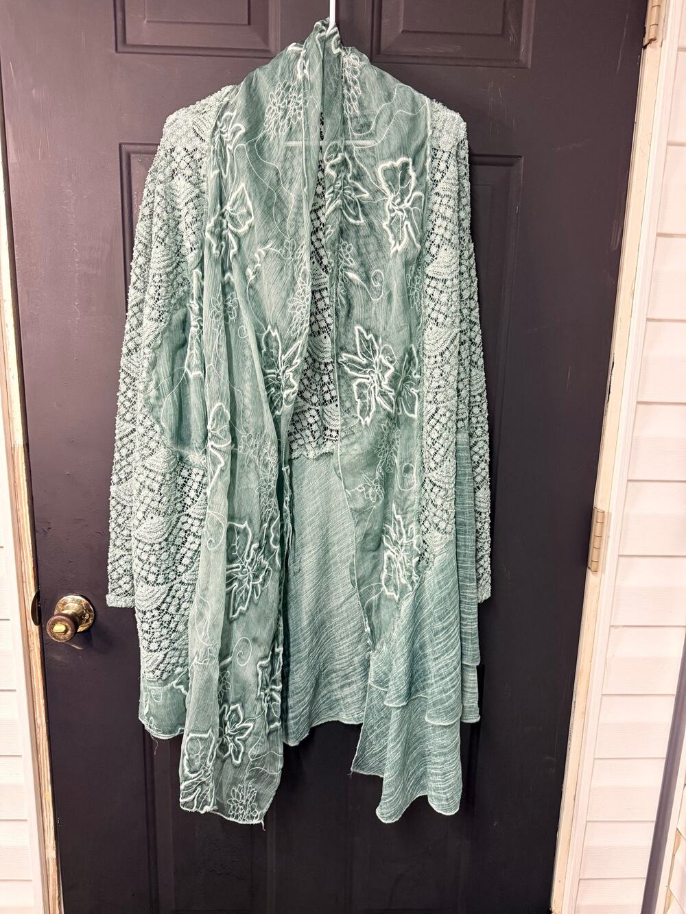 Simply Couture sage green boho cardigan. Sheer embroidered overlay. Size XXL